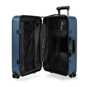 Mala SOLGAARD - Carry-On Closet®