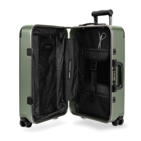 Mala SOLGAARD - Carry-On Closet®