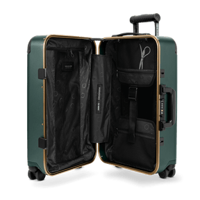 Mala SOLGAARD - Carry-On Closet®